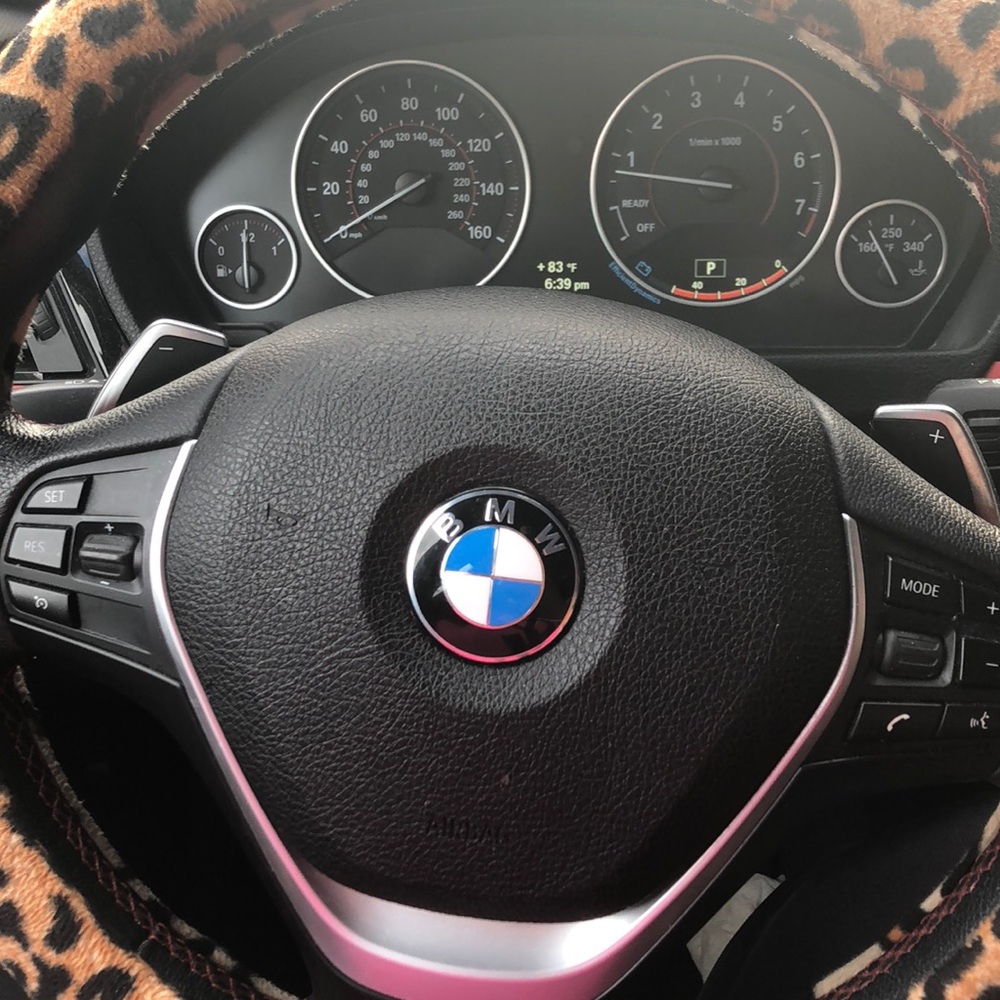 Meet your Posher, Crystal